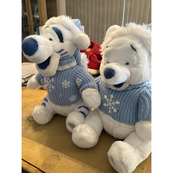 Disney Store Winnie the Pooh Winter & Tigger 15" Plush Snowflake Sweater - Picture 4 of 8